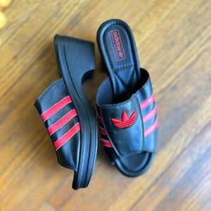 Adidas slide mule sandal. Lotta Valcova